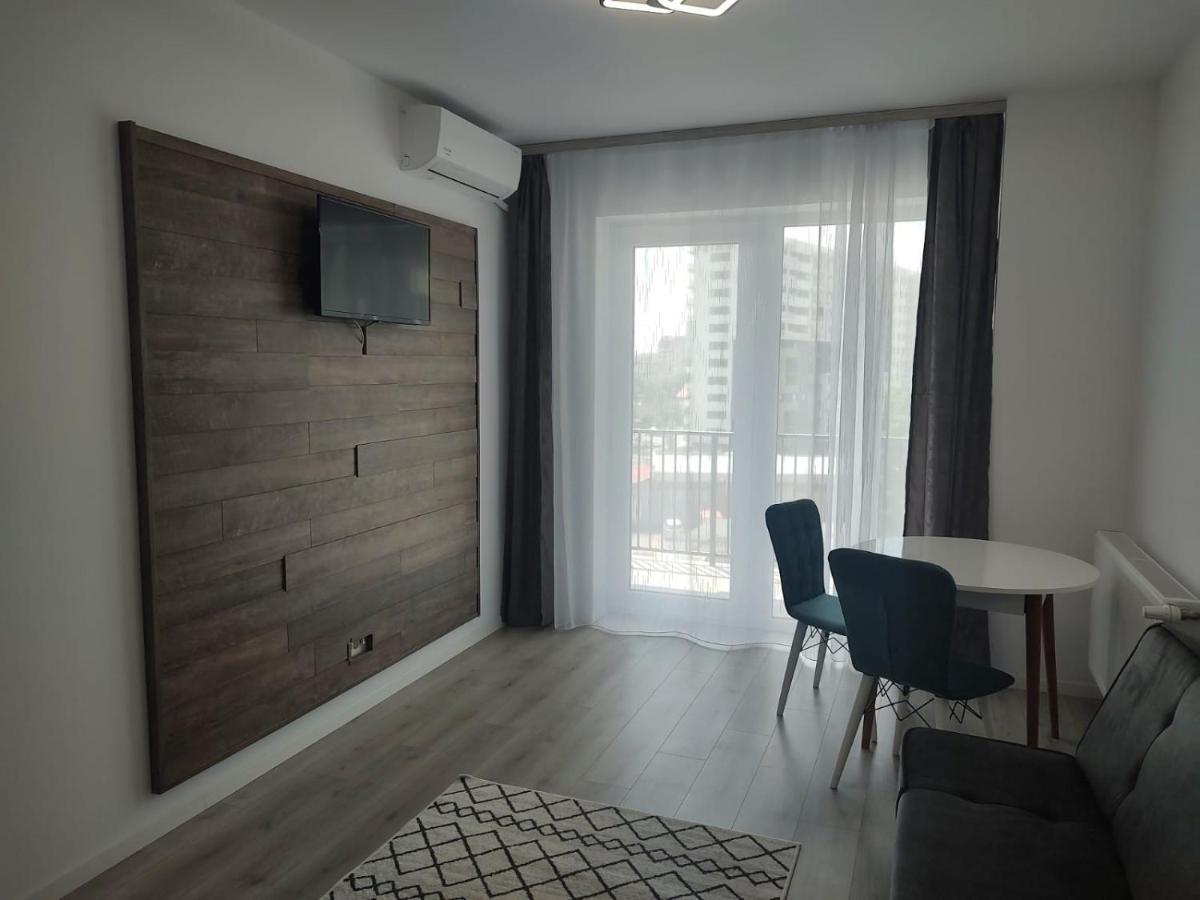 Silvia Resident Apartment Oradea Exterior photo